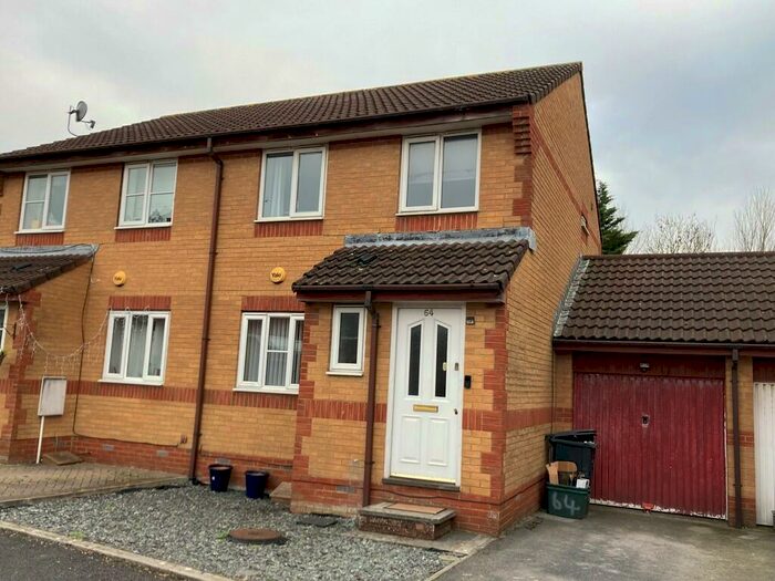 3 Bedroom Semi-Detached House To Rent In Darmead, Weston-super-Mare, BS24