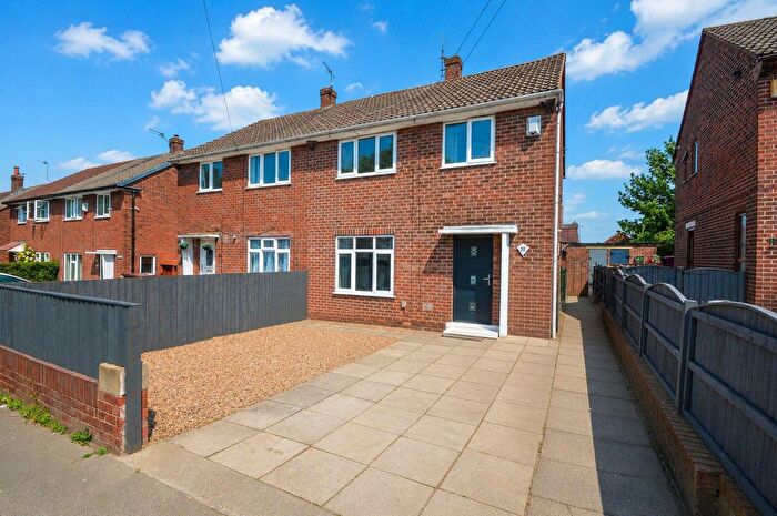 3 Bedroom Semi Detached House For Sale In Kendal Drive, Castleford, WF10