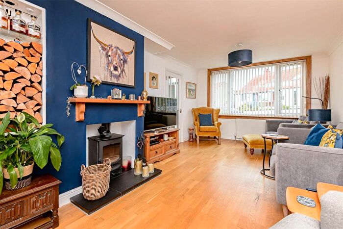 3 Bedroom Property For Sale In Oxgangs Farm Drive, Oxgangs, Edinburgh, EH13
