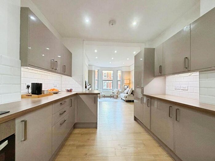 2 Bedroom Flat For Sale In Bournemouth Road, Folkestone, CT19