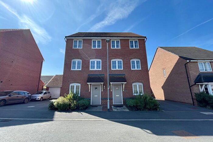 4 Bedroom Semi-Detached House To Rent In Greengage Road, Cotgrave, Nottingham, NG12