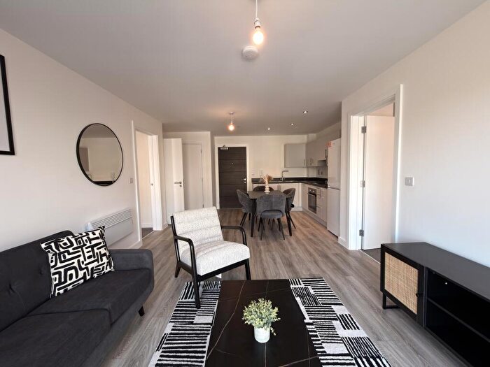 2 Bedroom Apartment To Rent In Boulevard Plaza, Bristol Street, B5