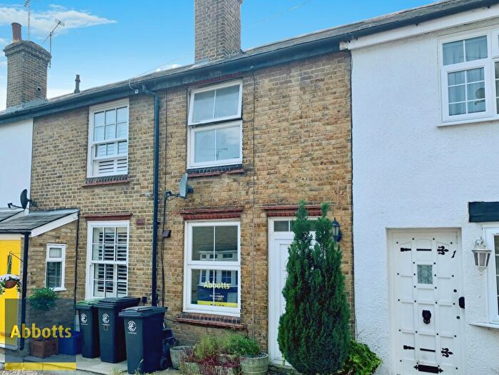 2 Bedroom Cottage To Rent In Englands Lane, Loughton, IG10