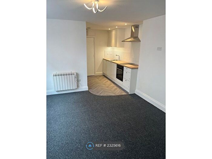 1 Bedroom Flat To Rent In York Road, Northampton, NN1
