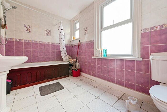 6 Bedroom Terraced House For Sale In Malvern Road, Southsea, Hampshire, PO5