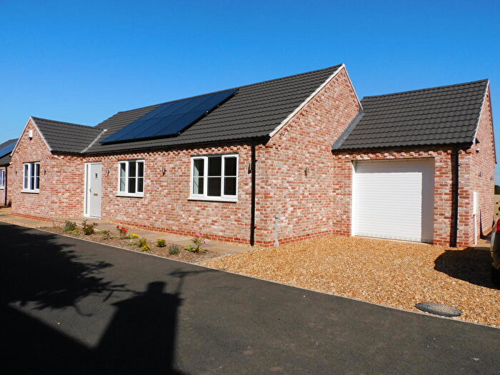 3 Bedroom Detached Bungalow For Sale In Orchard Close, Saracens Head, PE12