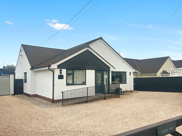 3 Bedroom Detached Bungalow For Sale In Creech Heathfield, Taunton, TA3
