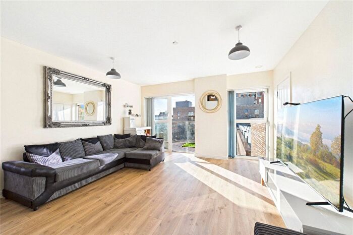 1 Bedroom Flat For Sale In Paynter House, Shipbuilding Way, London, E13