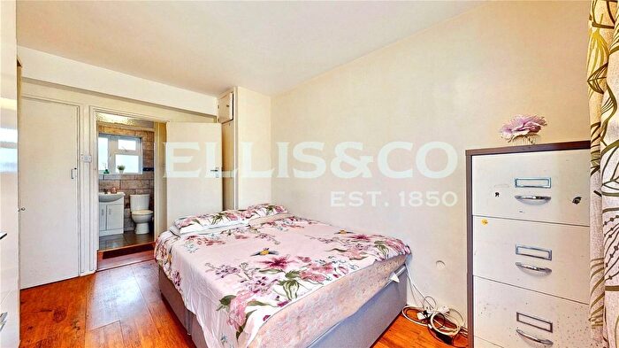 1 Bedroom Flat To Rent In Gauntlett Court, Wembley, HA0