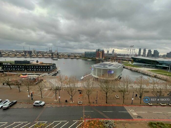 2 Bedroom Flat To Rent In Adriatic Apartments, London, E16