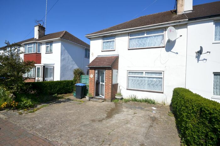 3 Bedroom Semi-Detached House To Rent In Falcon Way, Kenton, Harrow, HA3