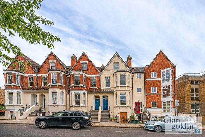 3 Bedroom Terraced House To Rent In Arvon Road, London, N5