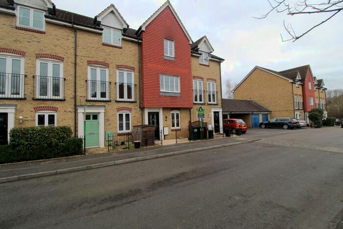 3 Bedroom Terraced House To Rent In Guernsey Way, Kennington, Ashford, TN24