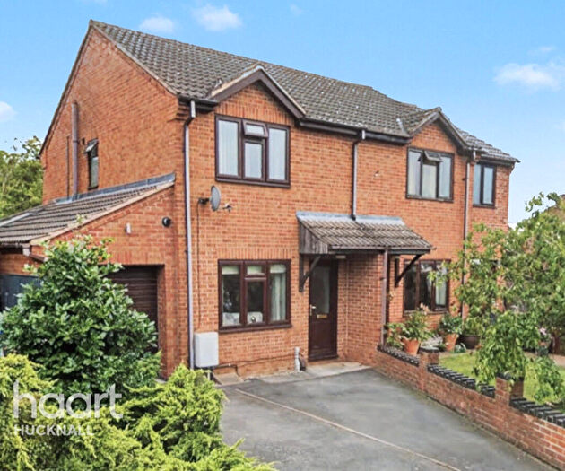 3 Bedroom Semi Detached House For Sale In Meridian Close, Ilkeston, DE7