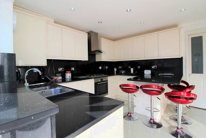 4 Bedroom Terraced House To Rent In Argyll Road, Hemel Hempstead, Hertfordshire, HP2