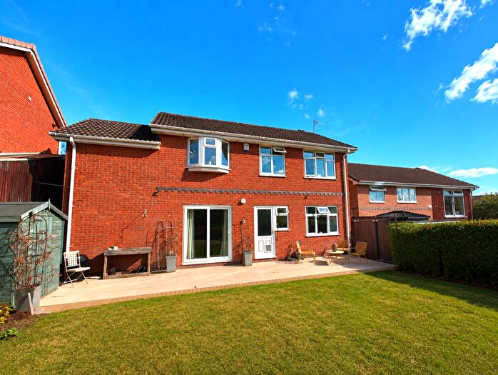 3 Bedroom Detached House For Sale In Botany Drive, Upper Gornal, DY3