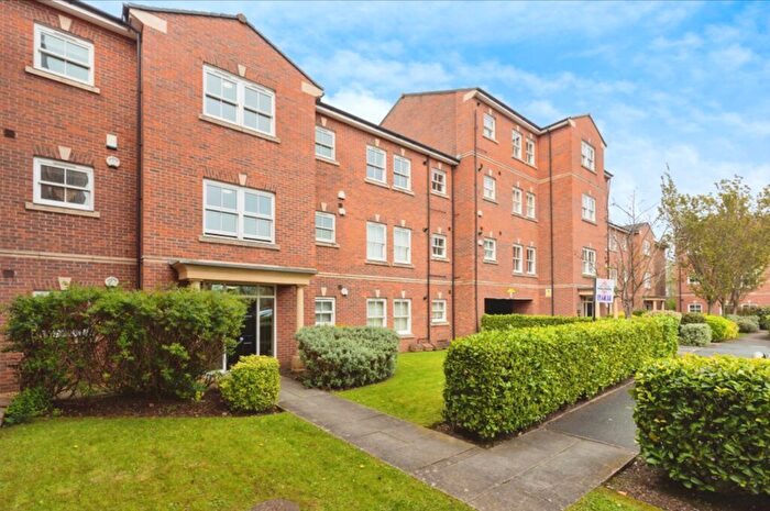 2 Bedroom Flat To Rent In Hatter's Court, Stockport, Cheshire, SK1