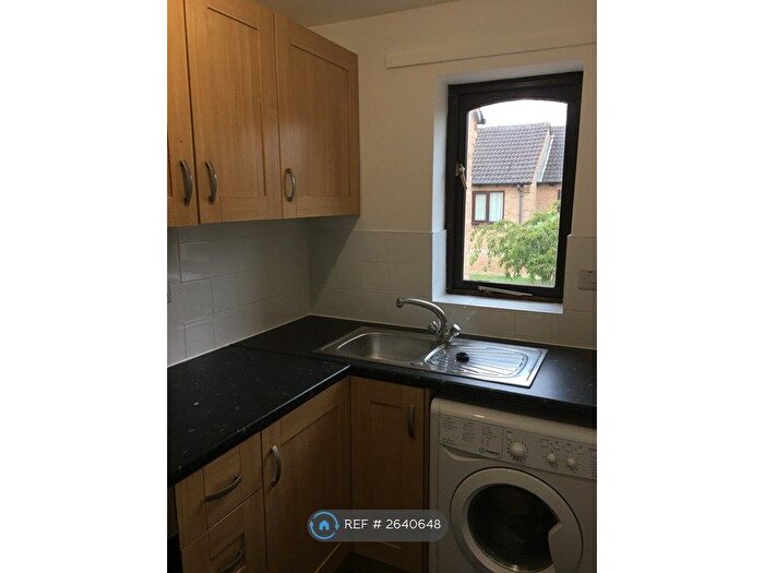 1 Bedroom Flat To Rent In Thorngate St, Kettering, NN16