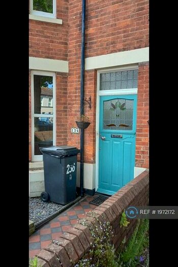 5 Bedroom Terraced House To Rent In Seaside, Eastbourne, BN22