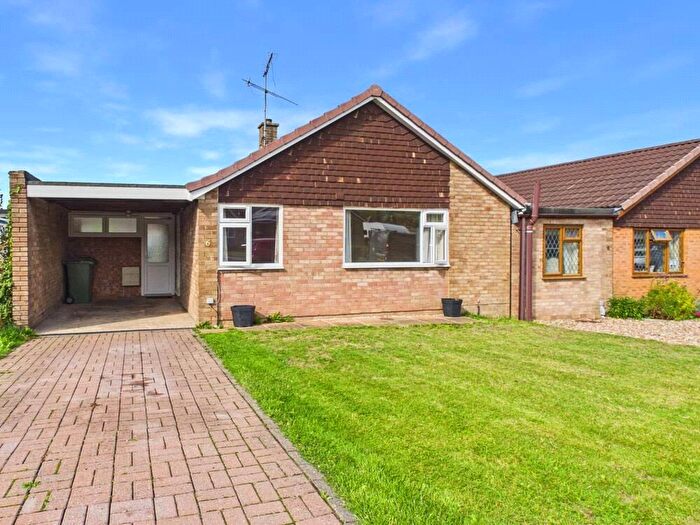 2 Bedroom Bungalow For Sale In Elmlea Road, Kings Stanley, Stonehouse, Gloucestershire, GL10