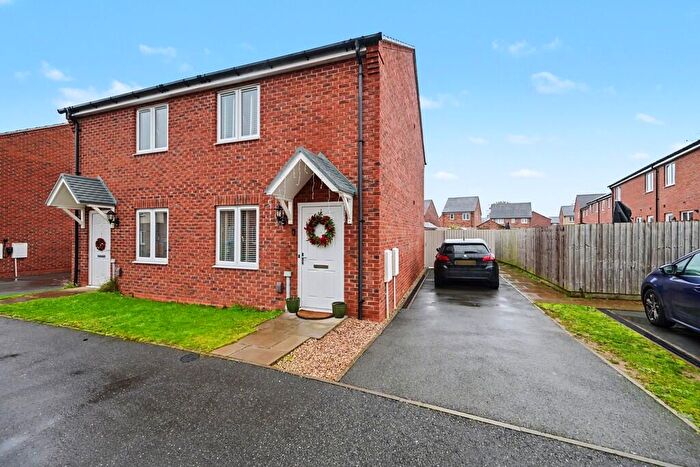 2 Bedroom Semi-Detached House For Sale In Dodgson Close, Cawston, Rugby, CV22