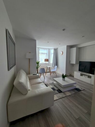 1 Bedroom Flat To Rent In Kidderminster Road, Croydon, London, CR0