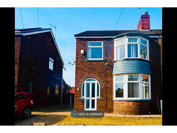 3 Bedroom Semi-Detached House To Rent In Stockshill Road, Scunthorpe, DN16
