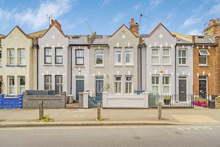 3 Bedroom Property For Sale In Wimbledon Road, Tooting, SW17