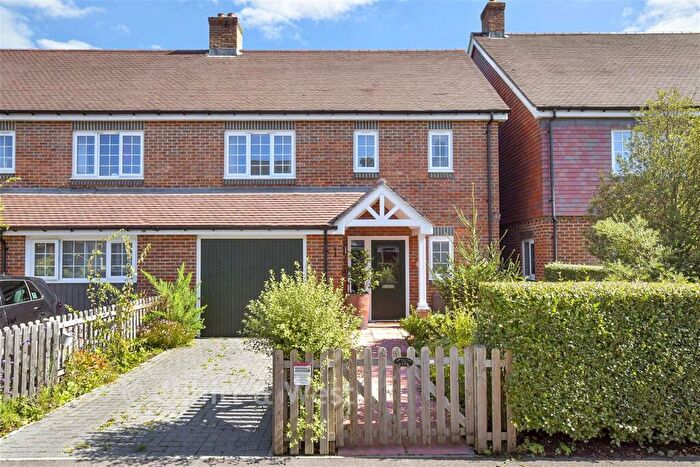 3 Bedroom Semi-Detached House For Sale In Deerleap Lane, Rowland's Castle, Hampshire, PO9