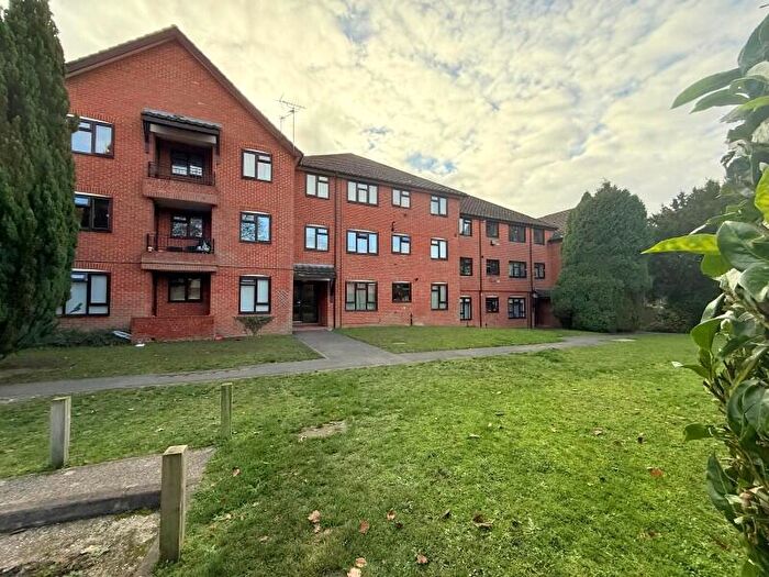 1 Bedroom Apartment To Rent In Farnborough, GU14
