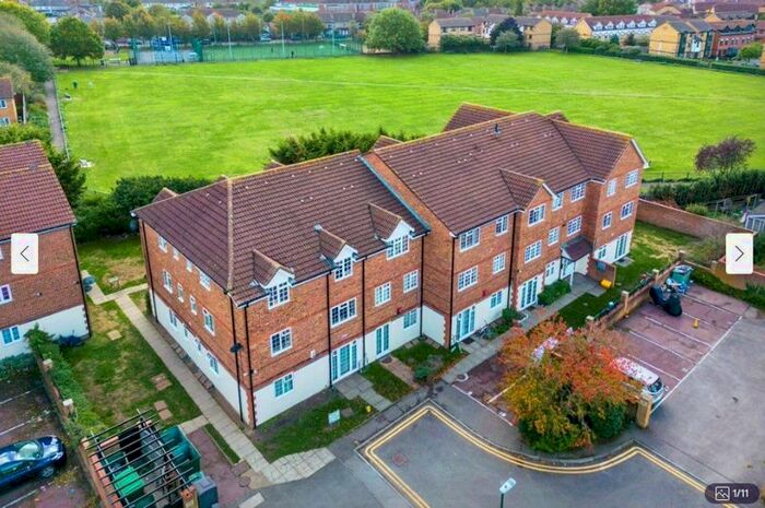 1 Bedroom Flat To Rent In Wilkins Close, Mitcham, CR4