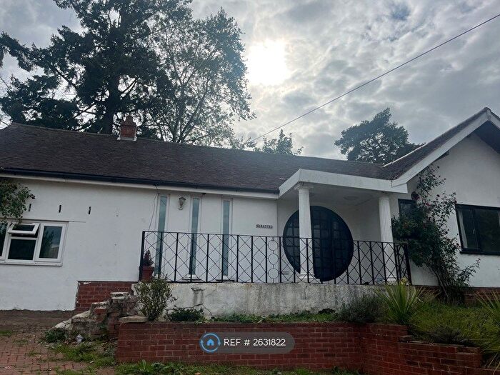 3 Bedroom Bungalow To Rent In The Mayfields, Redditch, B98