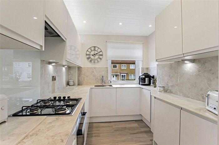 3 Bedroom Flat For Sale In Menzies Road, Balornock, Glasgow, G21
