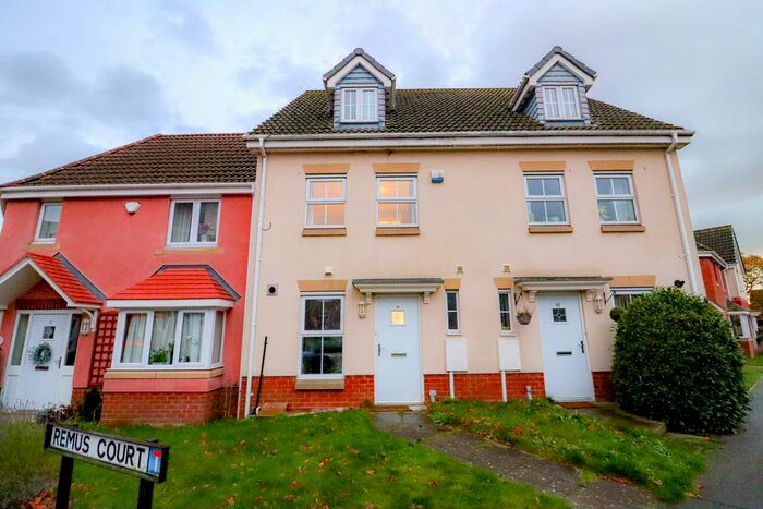 3 Bedroom Semi-Detached House To Rent In Tiber Road, North Hykeham, LN6