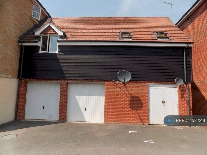 2 Bedroom Flat To Rent In Torun Way, Swindon, SN25