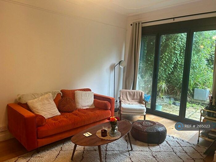 1 Bedroom Flat To Rent In Broxholm Road, London, SE27