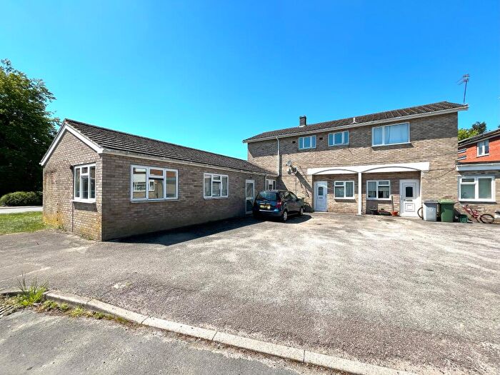 1 Bedroom Flat To Rent In Lingwood Gardens, Lingwood, Norfolk, NR13