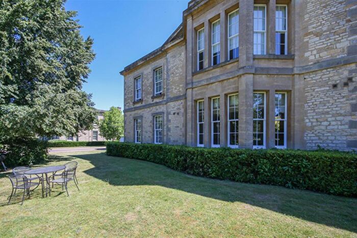 3 Bedroom Apartment To Rent In St Georges Manor, Nr. Sandford On Thames, OX4