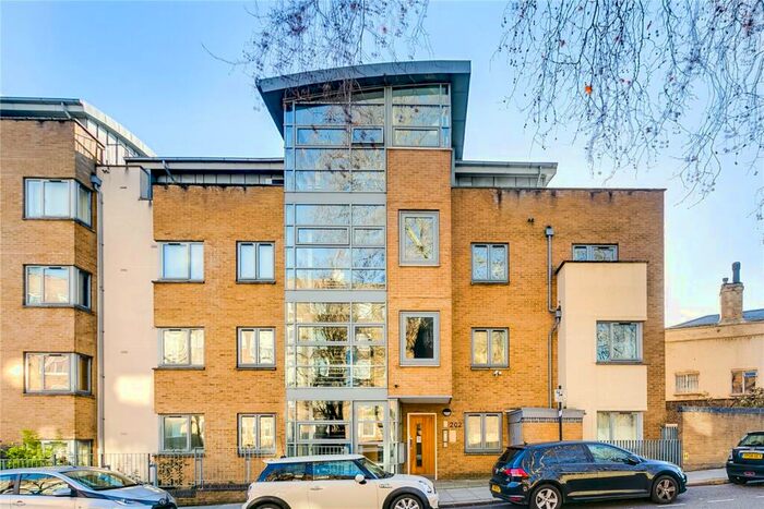 2 Bedroom Apartment To Rent In Regents Park Road, London, NW1