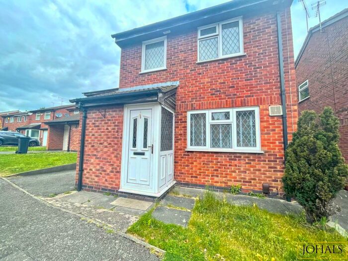 3 Bedroom Detached House To Rent In Sandhurst Close, Leicester, LE3