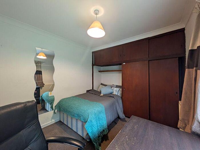 1 Bedroom Semi Detached House To Rent In -Bed Shared House – – £. Pppw, NG8