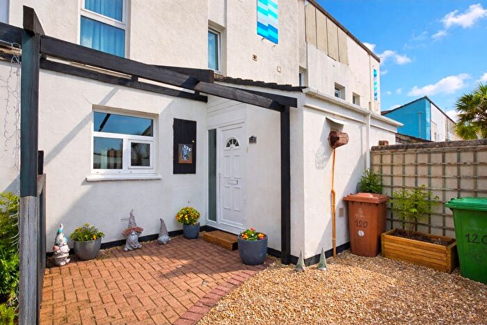 3 Bedroom Terraced House For Sale In Cunningham Road, Plymouth, PL5