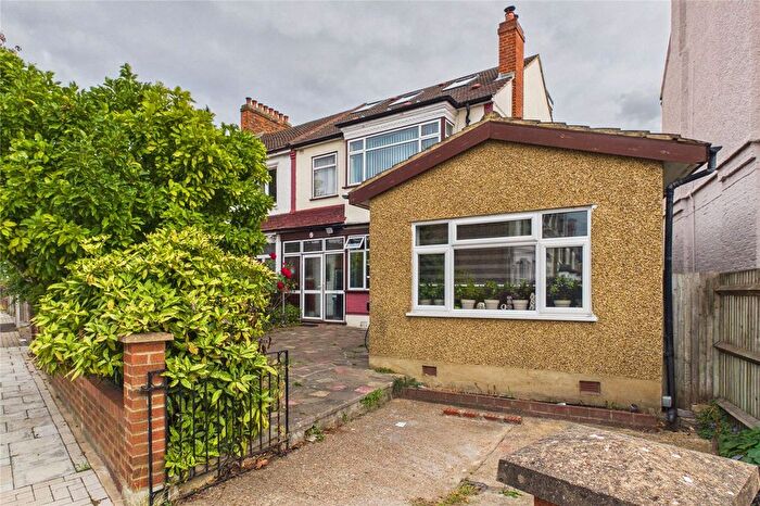 5 Bedroom End Of Terrace House For Sale In Guildersfield Road, London, SW16