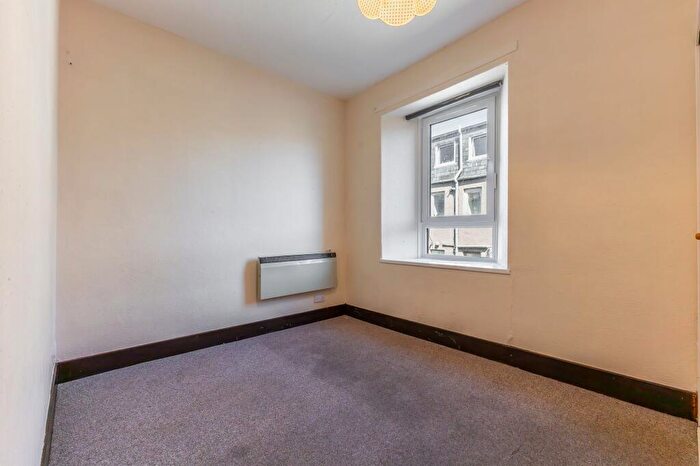 2 Bedroom Flat For Sale In Canal Street, Perth, PH2