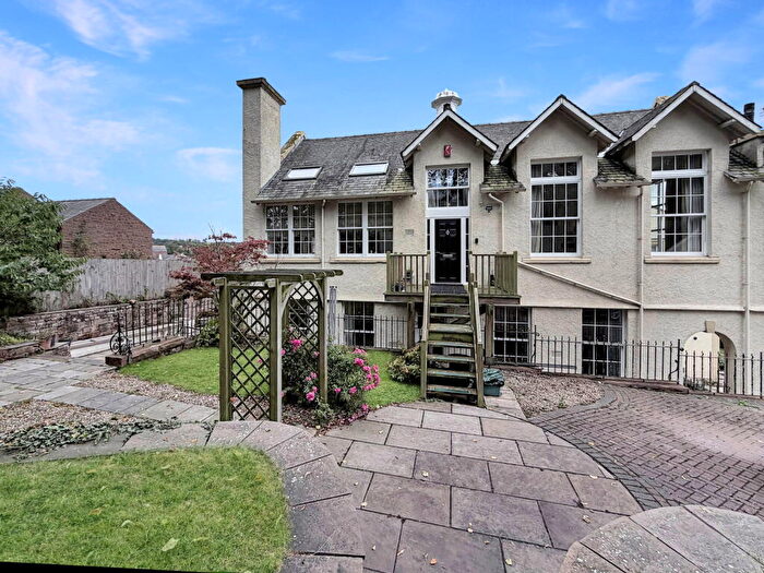 5 Bedroom Character Property For Sale In Manor Gardens, Brampton, CA8