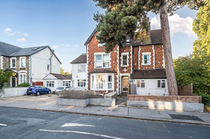 2 Bedroom Apartment For Sale In Outram Road, Croydon, CR0