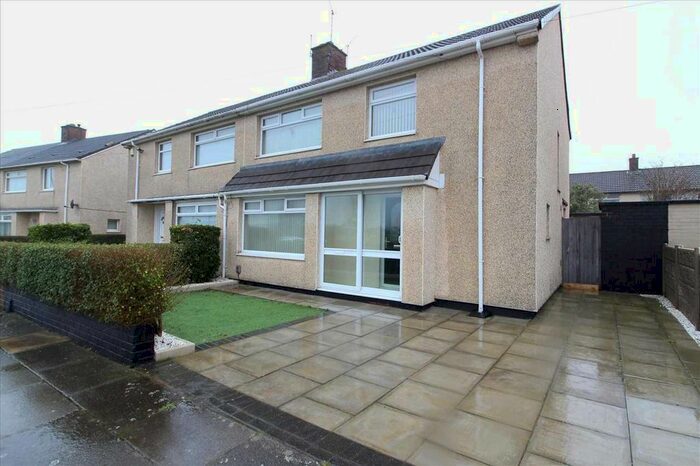 4 Bedroom Semi-Detached House For Sale In Simonswood Lane, Kirkby, Liverpool, L33
