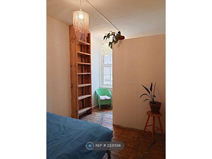 2 Bedroom Flat To Rent In Laney Building, London, EC1N