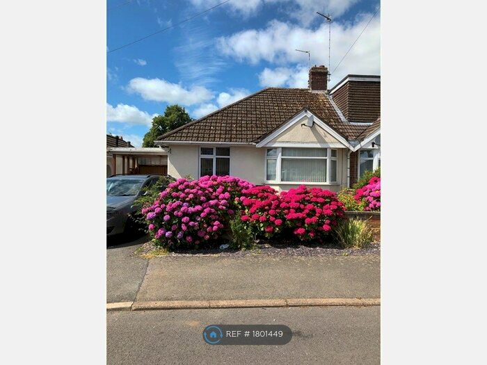 2 Bedroom Bungalow To Rent In Southfield Road, Northampton, NN5