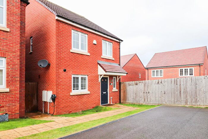 4 Bedroom Detached House For Sale In Harvester Way, Northampton, NN4